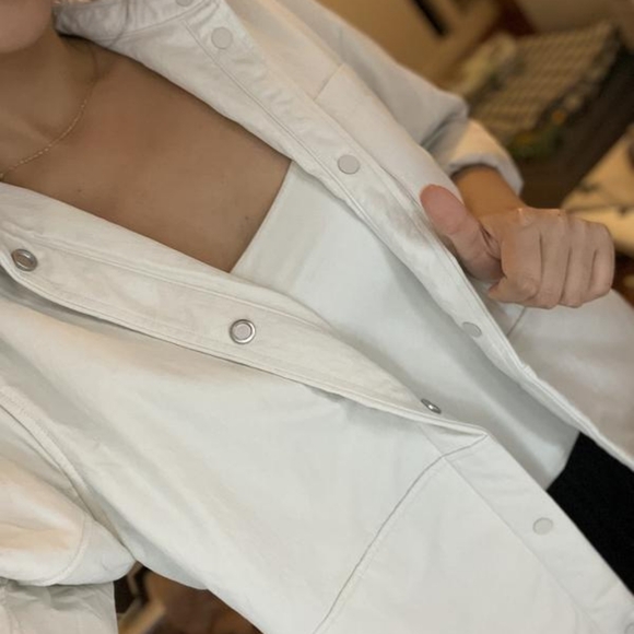 NWT Lululemon Insulated Shirt Jacket Size XS in Bone - Picture 2 of 14